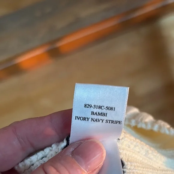 Rails Bambi Cream and Navy Sweater Top medium - Picture 10 of 13